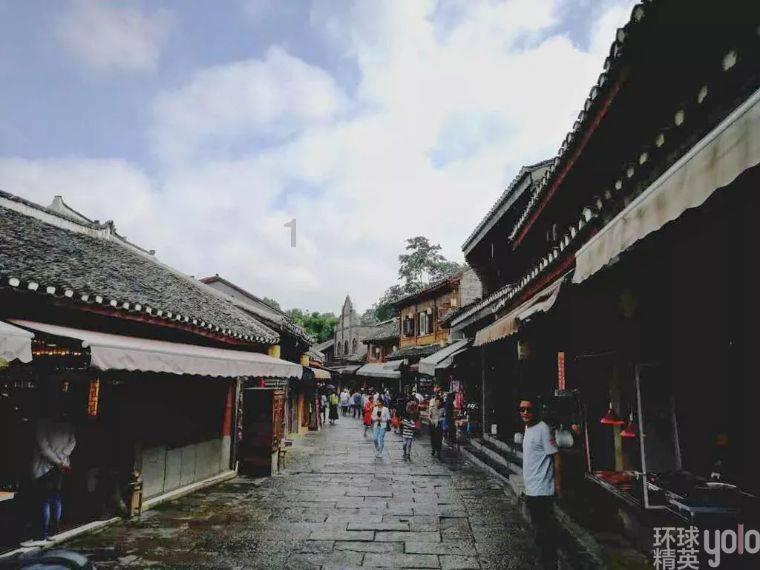智问答网页-同事带我回家拿工作服出了车祸应该谁担责任-优质机智问答平台